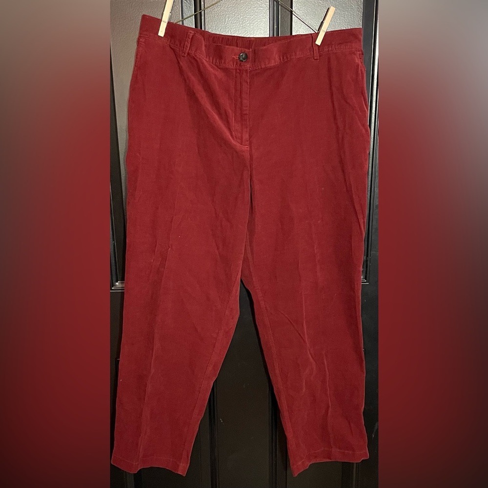 Lands’ End Women’s Corduroy pants. Burnt red color size 16W/p Pre-Owned No Ware!